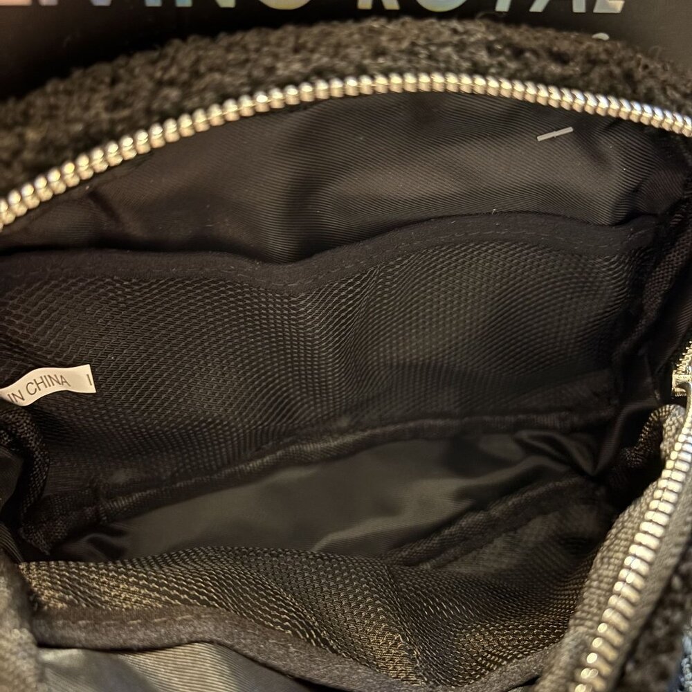 Living Royal Black Sherpa Rhinstones Belt Bag Adjustable Strap Zipper Closure - Picture 3 of 4